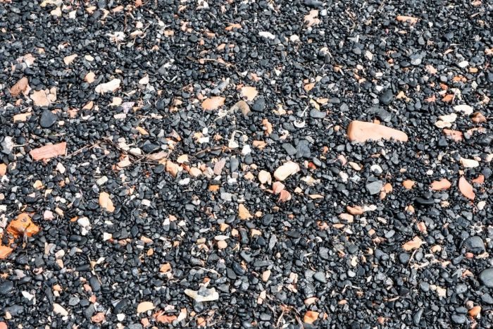 Picture of black pebbles