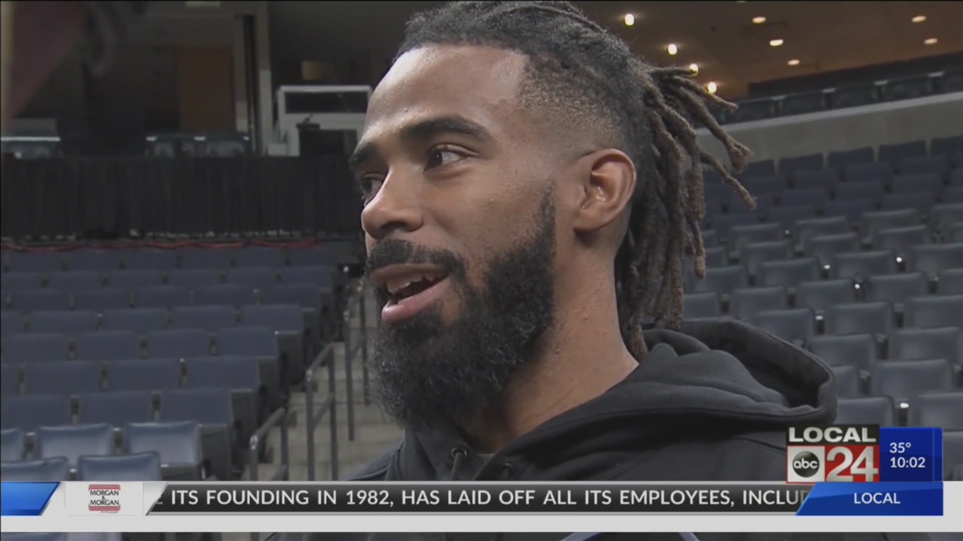 Thumbnail for the video titled "Fans welcome former Grizzlies star Mike Conley back to FedExForum"