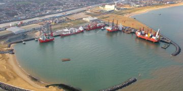 Four Moroccan migrants found abroad a cargo ship in east coast England
