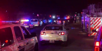 2 killed, 4 injured in shooting at warehouse in north Harris Co.