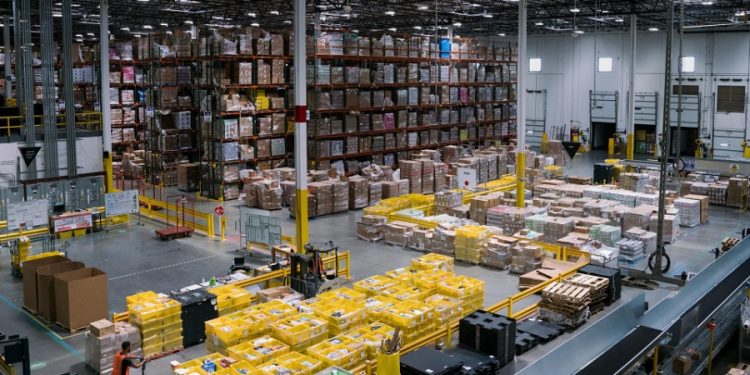 Amazon Pilots Temporary Warehouse Storage Service For Faster Holiday Deliveries