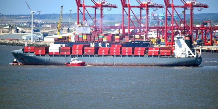Ships on the Mersey and high and low tides on Saturday, December 28