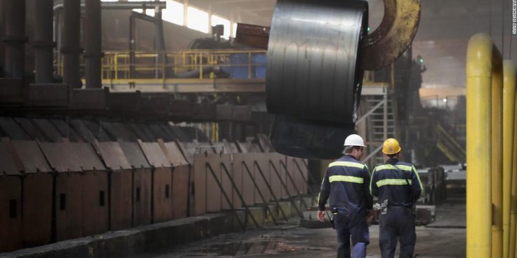 Manufacturing continues to slow as Trump ratchets up trade wars