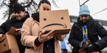 Sanders and Omar Call on OSHA to Release Amazon’s Injury Records