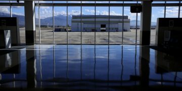 San Bernardino airport cargo expansion approved in sudden vote