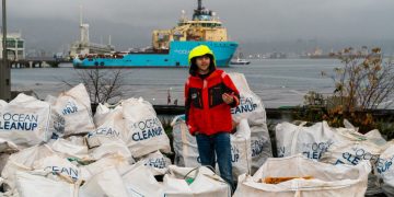 VIDEO: The Ocean Cleanup Brings Plastics from Pacific Ashore for Recycling