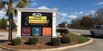 Longtime Columbia-area jewelry, sports retailer reopens to clear its inventory | Business