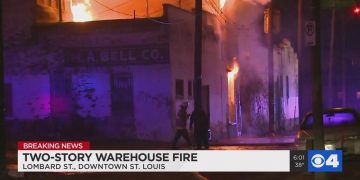 Firefighters battle fully engulfed warehouse fire in downtown St. Louis | News Headlines