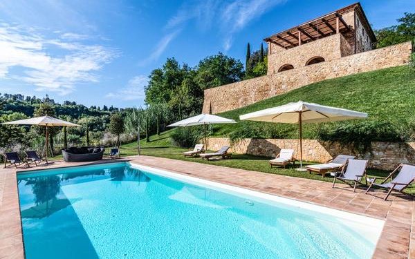 Villas of Distinction Expands Villa Inventory in Italy