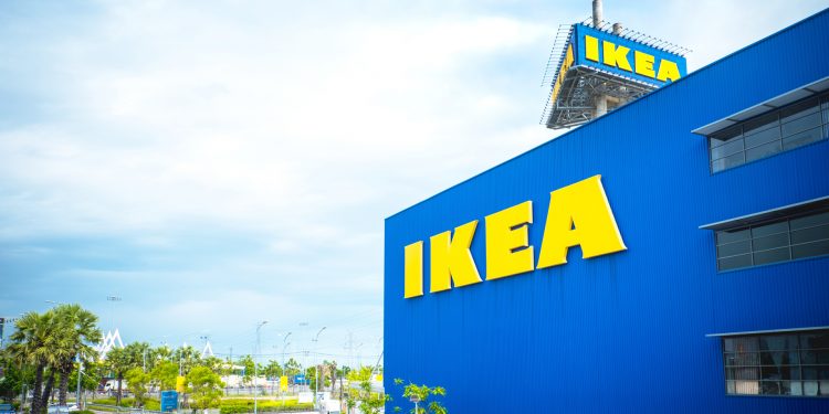 Borderlands: Ikea buys a Texas forest; Long lines for cargo trucks heading for Port Laredo