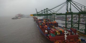 India’s surcharge review threatens to squeeze container lines – JOC.com