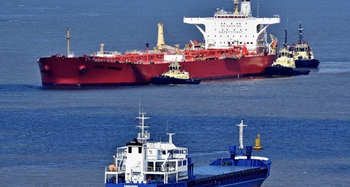 Ships on the Mersey and high and low tides on Sunday, December 1