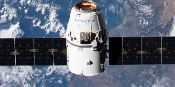 SpaceX Cargo Dragon Spacecraft Encounter a Solar Eclipse in Space – Dual Dove
