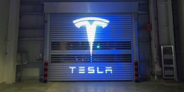 Tesla delays some US deliveries to next year in end-of-year rush