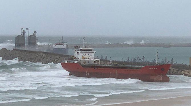 Turkish cargo ship aground on Ashdod beach, Israel – Maritime Bulletin