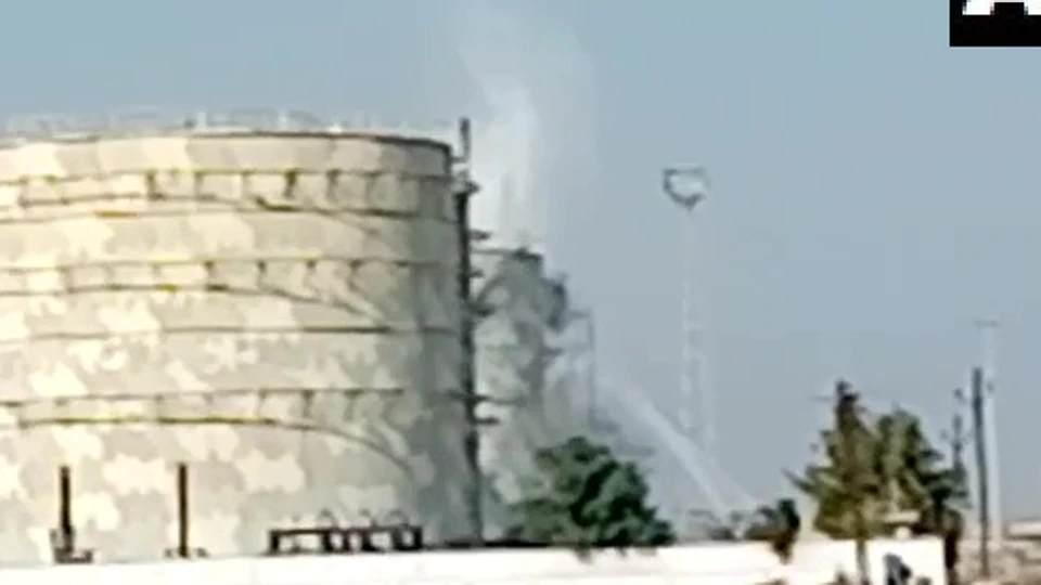 Blast at warehouse of chemical storage tanks near Kandla port, Indian Oil refinery in Gujarat – india news