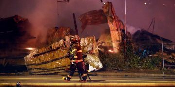 Lumber warehouse a ‘total loss’ in Wedgewood-Houston