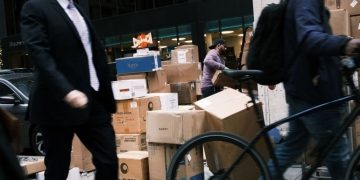 Fleet Of 100 Cargo Bikes Arrives In Manhattan | Week In Review