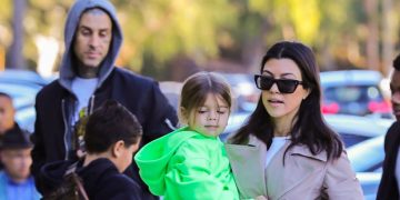 Kourtney Kardashian & Son Head To Kanye’s Warehouse With Travis Barker – Hollywood Life