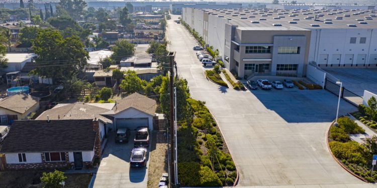 Efforts to rein in Inland Empire warehouses fall flat