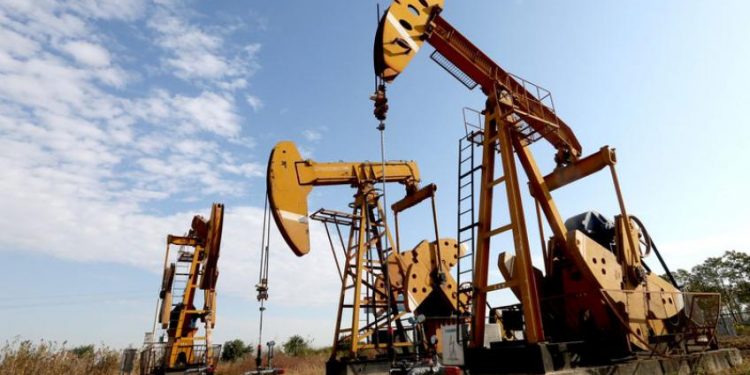 Oil gains for fourth straight session, mounts to 3-month peak on weak US inventory