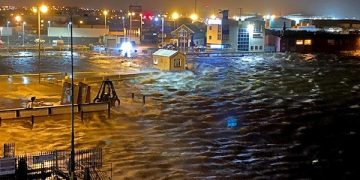Galway harbourmaster criticises forecasters as cargo ship hits rocks during Storm Elsa