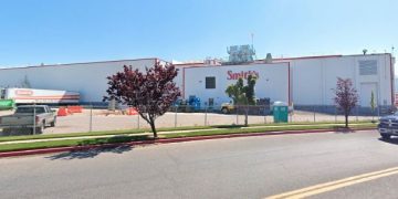 Water main break leads to small ammonia leak at Smith’s warehouse in Layton