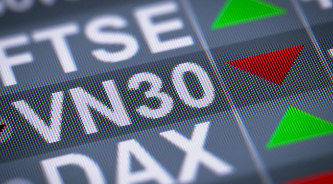 Blue chips drag VN-Index down