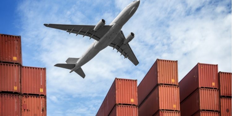 Airfreight vs. Sea Freight – Which Works Better?