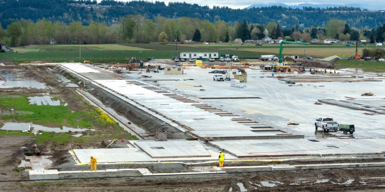 Puyallup, warehouse developer at odds over city fees