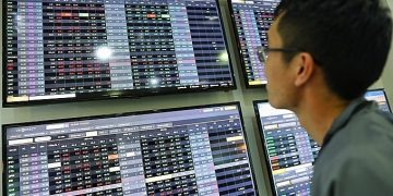 VN-Index downs 1.03 pct – VnExpress International