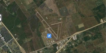 1 dead after cargo plane crashes near Victoria