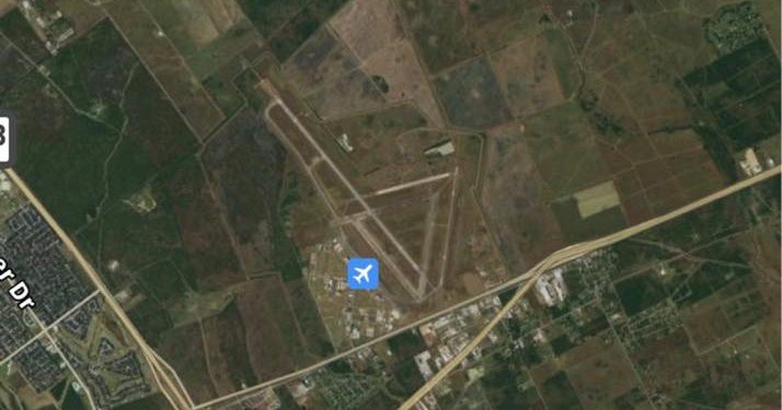 1 dead after cargo plane crashes near Victoria
