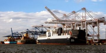 Baltimore’s EPA award will replace engines in dray trucks, cargo-handling equipment
