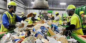 Firefighters battle two-alarm blaze at NE Philly recycling center – The Philadelphia Inquirer