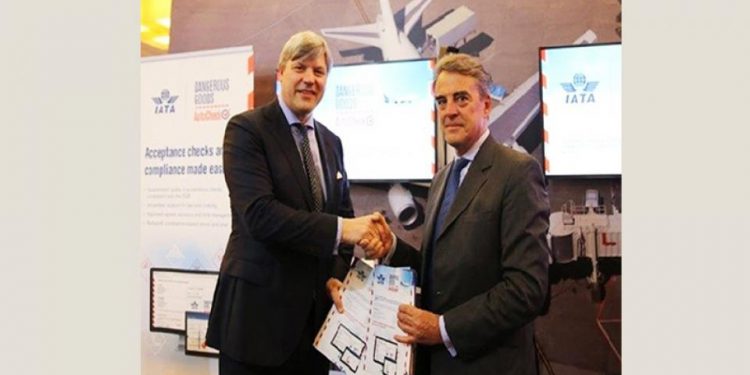 AFKL Cargo first to adopt IATA’s DG AutoCheck