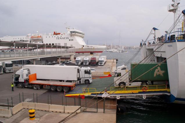 Freight charges at the Baleària and Trasmediterranean shipping companies increased by up to 20% from January 1