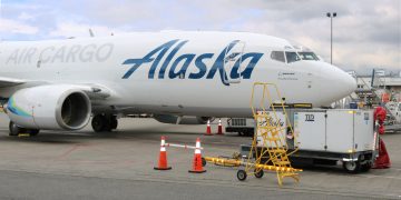 Alaska Air Cargo grounds 737-700F fleet, tightening intra-Alaska capacity