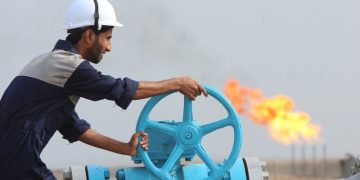Oil Jumps as Iranian General Killed, but off Highs on Inventory Data By Investing.com