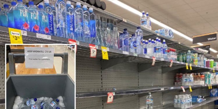 Supermarkets donate supplies to firefighters