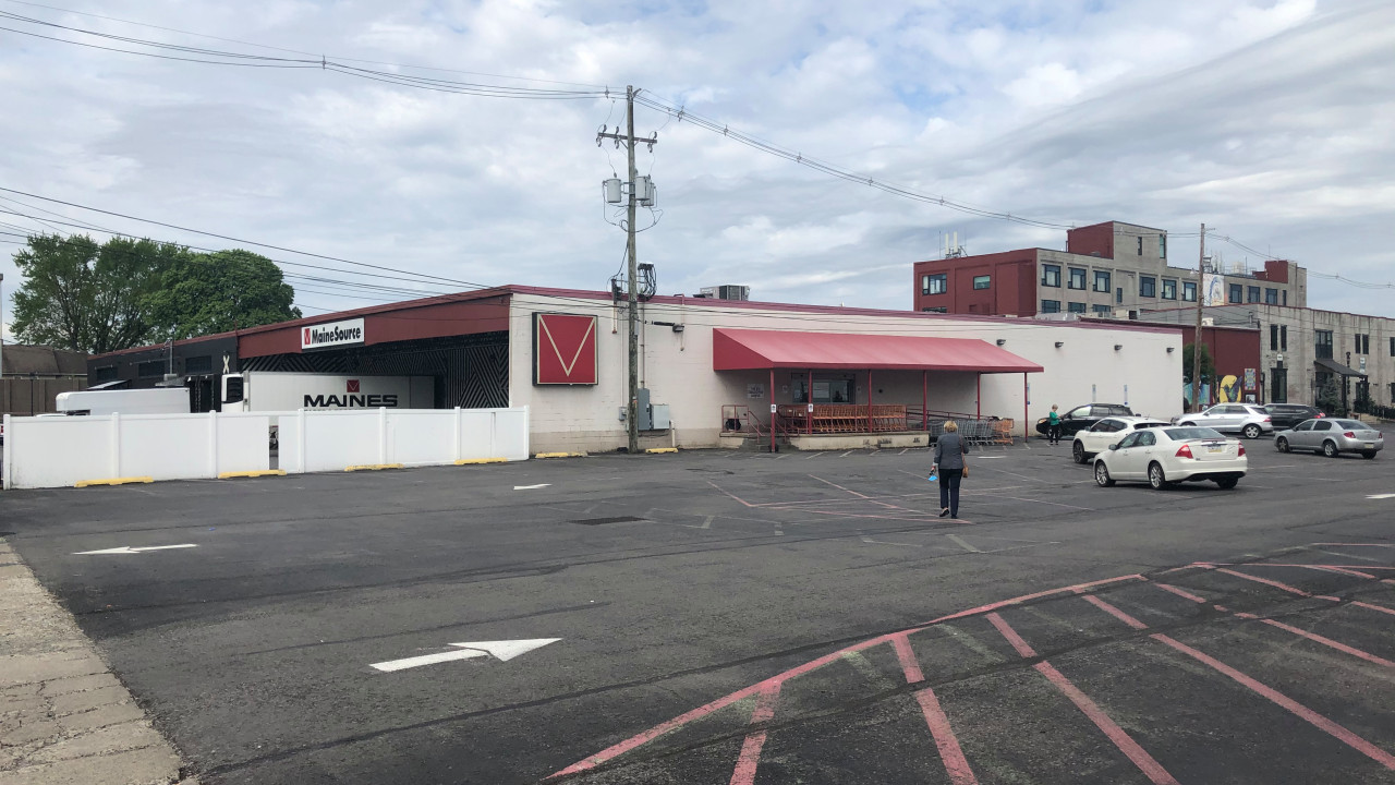 Schiff's taking over Maines Food & Party Warehouse ...