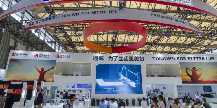 Tongwei freezes cell prices, state body opens procurement round – pv magazine International
