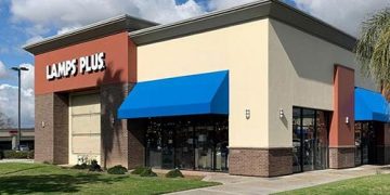 CSA Exclusive: Lamps Plus preps supply chain for high-volume holidays