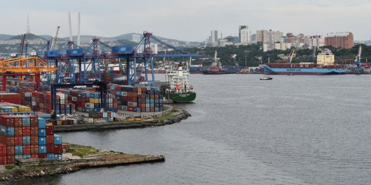 Freight traffic on the Northern Sea Route lags behind the plan due to a decrease in oil and coal supplies – RBK