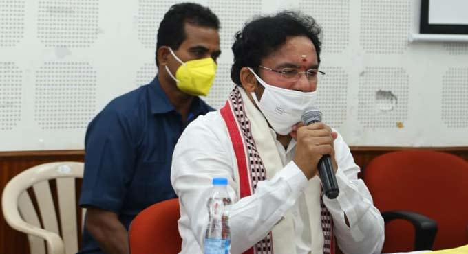 Kishan Reddy assures establishment of Cotton procurement centers