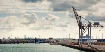 Direct sea routes to Europe offer certainty in choppy Brexit waters
