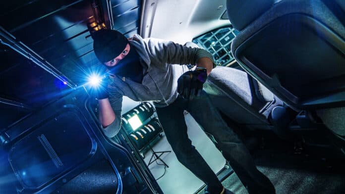 cargo-van-theft-night-robbery-1280x720