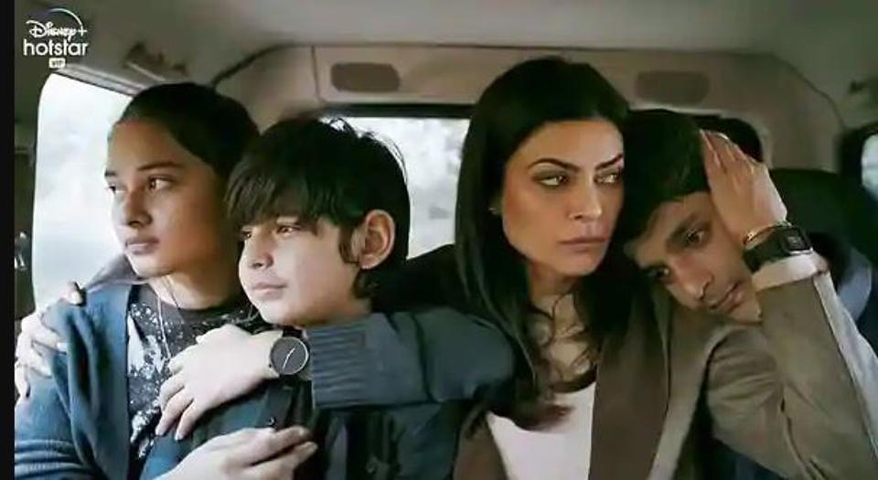 Sushmita Sen plays the titular role in Aarya.