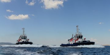 OIC tugs escort cargo vessel into Scapa Flow