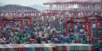 Freight Boom Fires Buffett Trains, Maersk Ships and Oil Prices – gCaptain